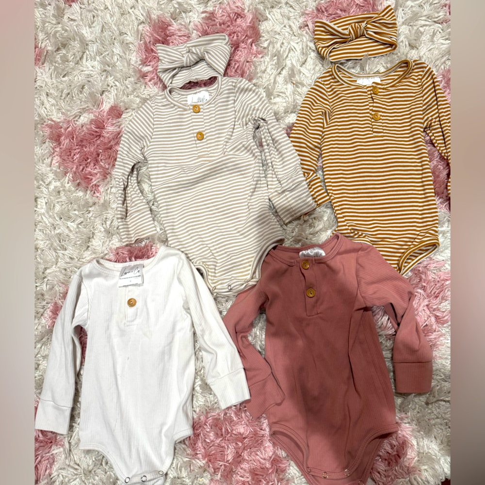 Laree and co bamboo snap onesies 2T